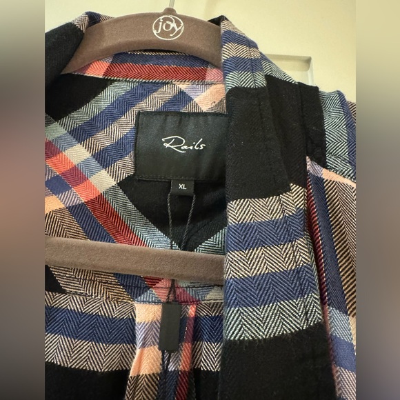 Rails Hunter plaid shirt.  Size XL.  NWT. - Picture 4 of 5